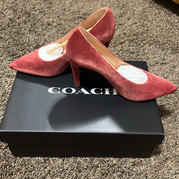 Coach heels - Picture 2 of 5
